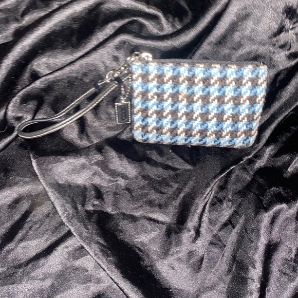 Coach tweed wristlet - Picture 3 of 6